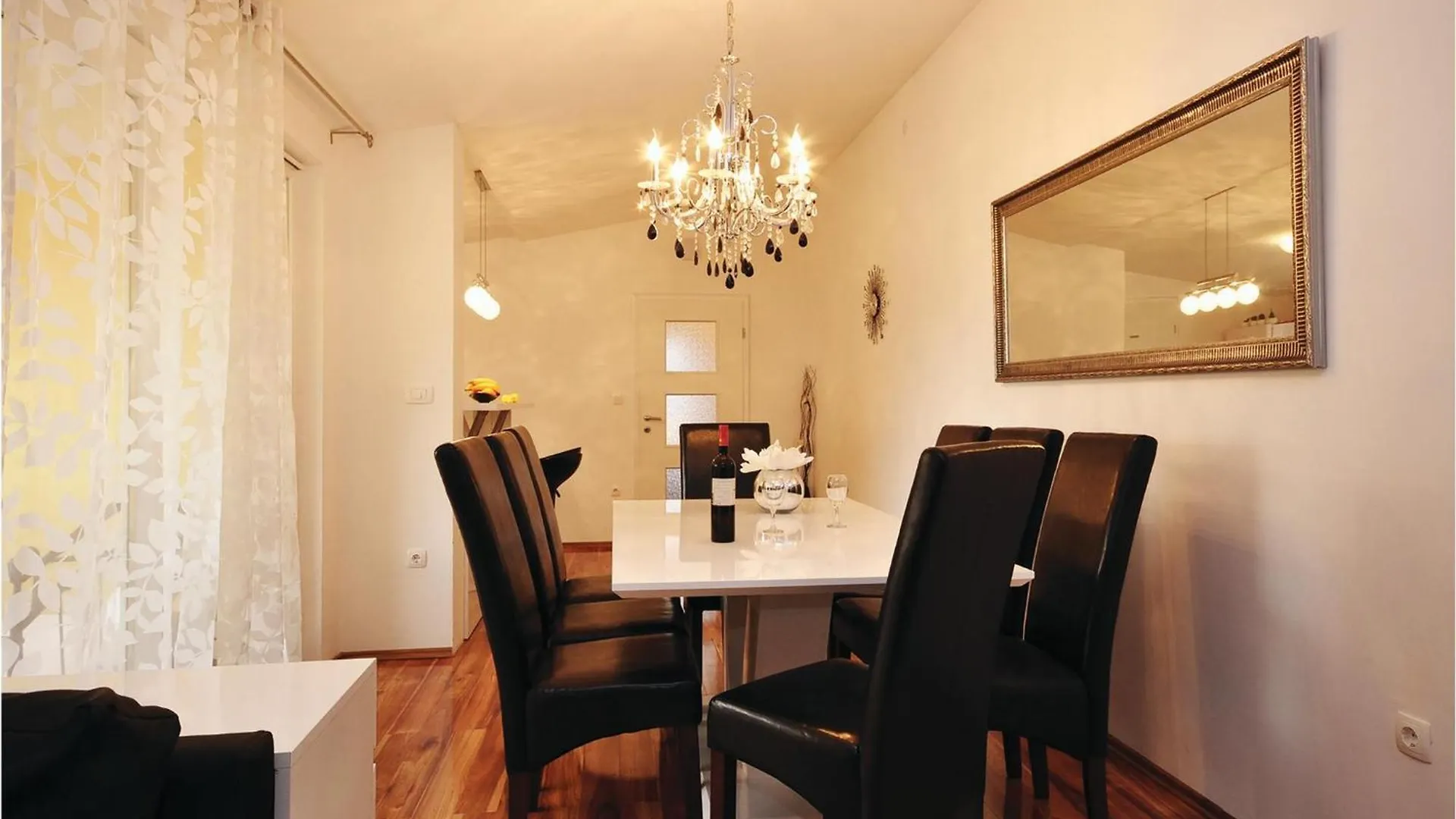 Cozy Home In Pakostane With Kitchen