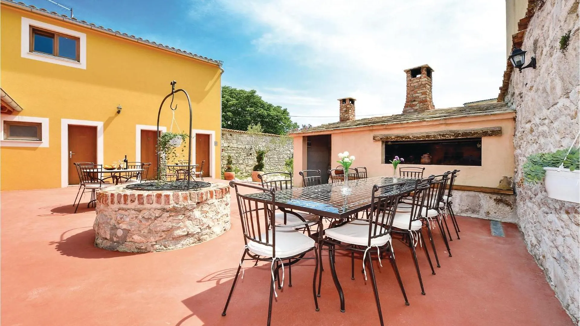 Cozy Home In Pakostane With Kitchen 0*,